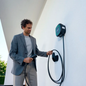 Instalación cargador coche eléctrico: pasos y requisitos